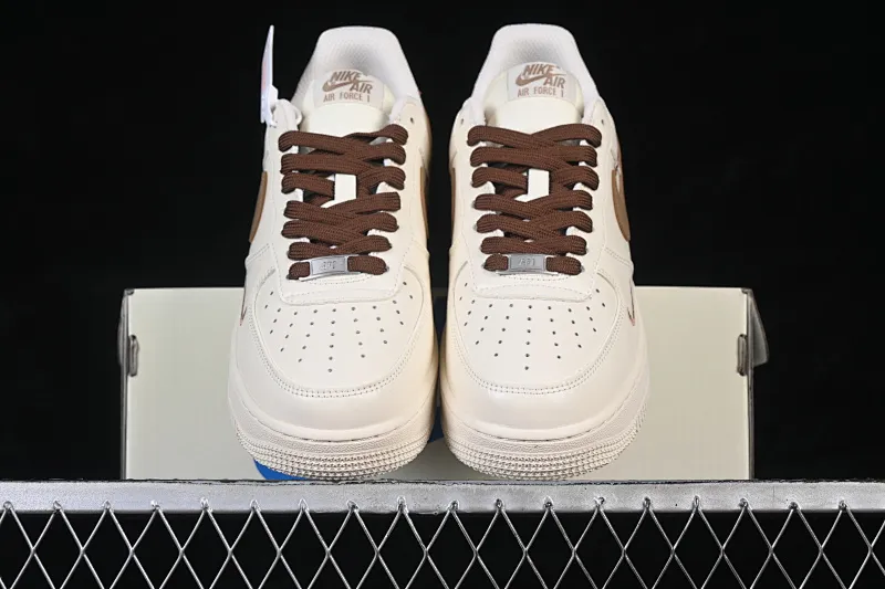 All categories Nk Air Force 1 Air Force series Nk Air Force 1 Low Air Force low-top Nike Air Force 1'07 Low Milk coffee white brown three small hooks Air Force 1 low-top casual sneakers NH0601-584